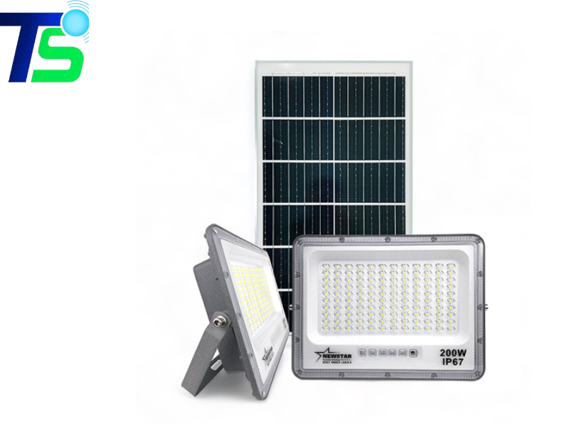 Đèn pha năng lượng mặt trời Newstar thấu kính 200W NST-TK200W